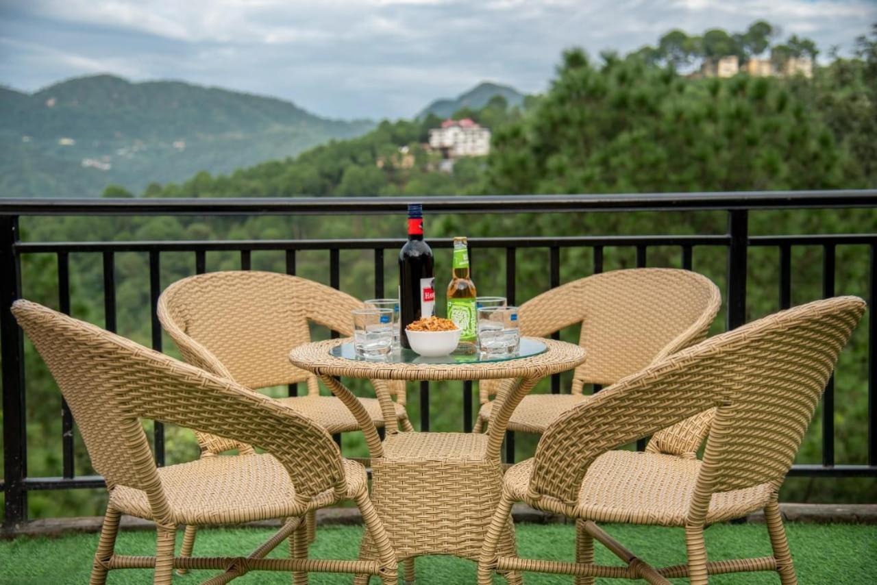 Himalyan Basera I Pvt Balcony I Serviced Apt I By Exotic Stays Касаули Екстериор снимка